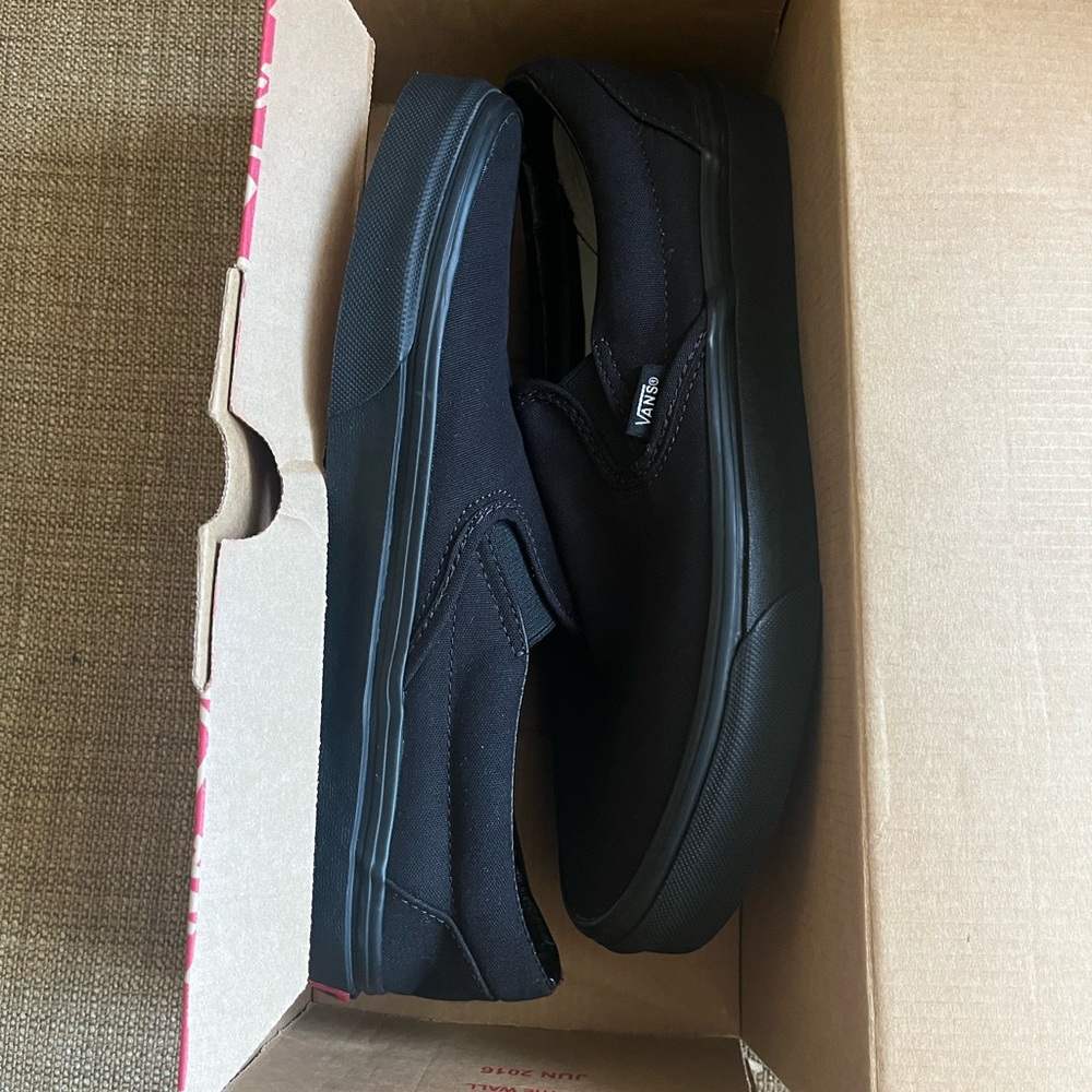 Vans Women’s Black Classic Slip-On - Picture 4 of 5
